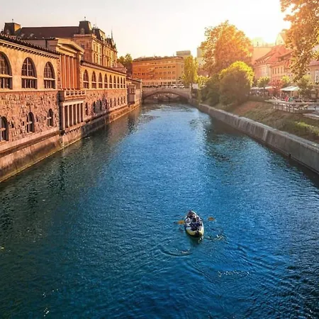 Lägenhet New With Parking Ljubljana