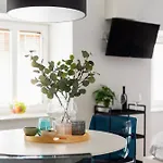 Apartament New With Parking *
