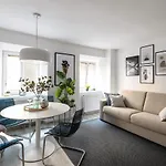 Apartament New With Parking *